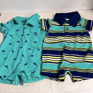 ⭐️2/$6 sale - Newborn onesies with collar and button down